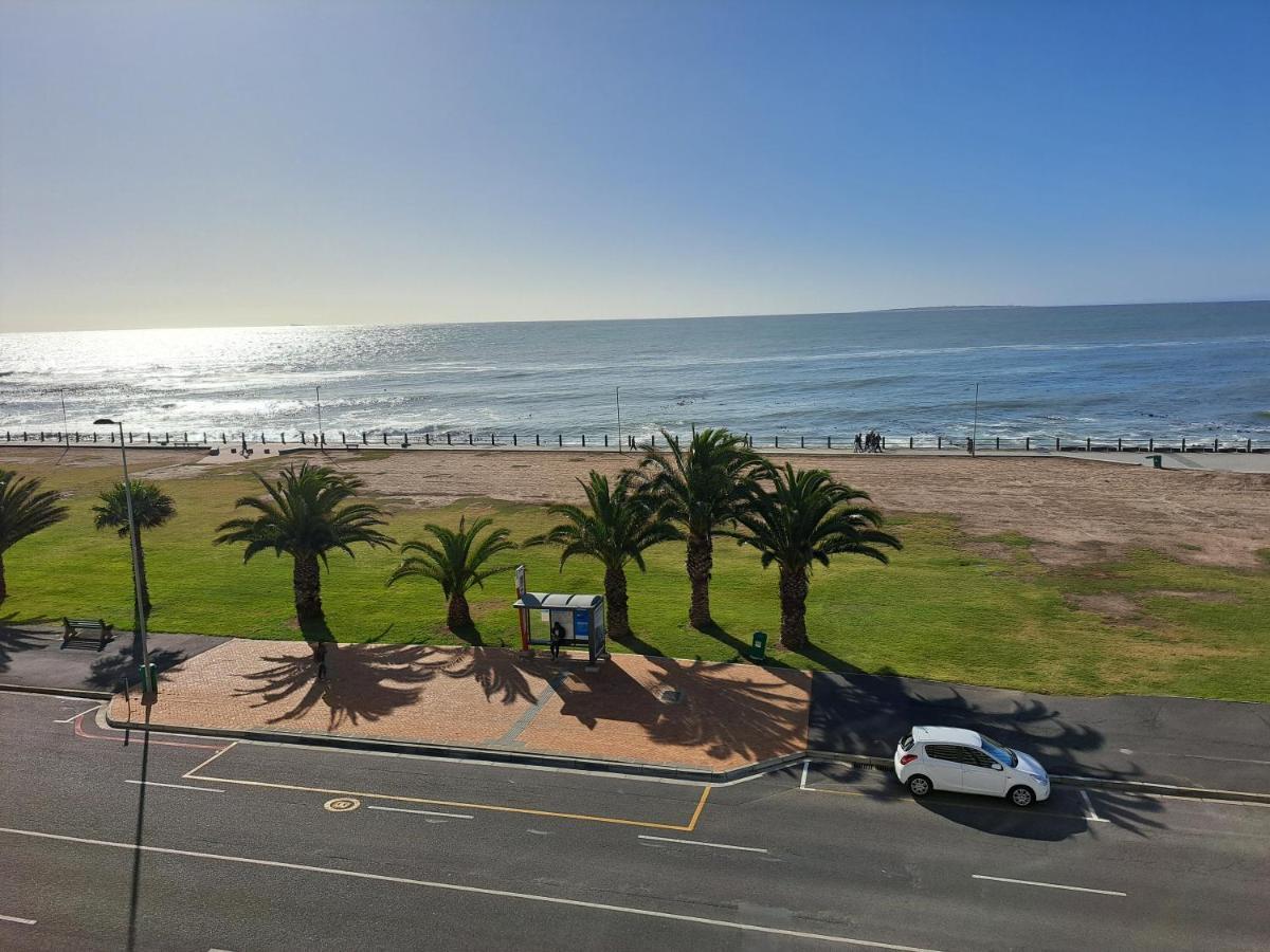3 Bedroom Sea Facing Family Apartment Cape Town Moullie Point المظهر الخارجي الصورة