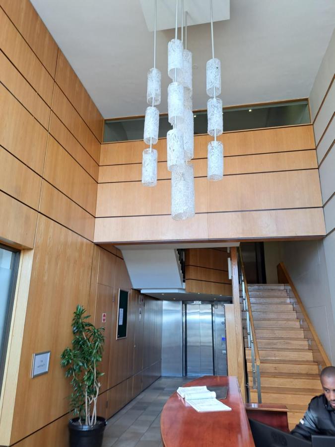 3 Bedroom Sea Facing Family Apartment Cape Town Moullie Point المظهر الخارجي الصورة
