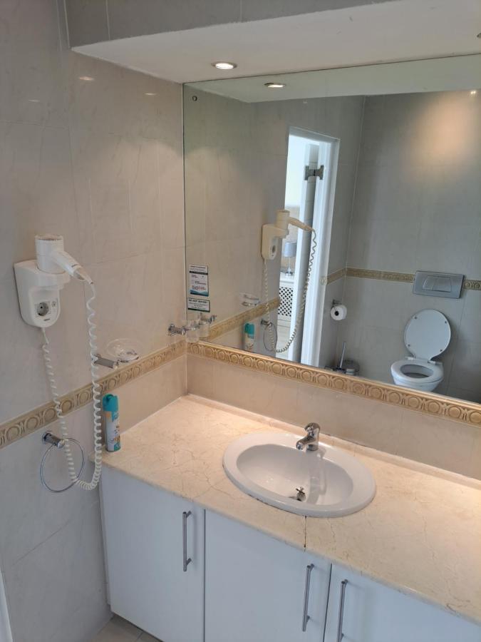 3 Bedroom Sea Facing Family Apartment Cape Town Moullie Point المظهر الخارجي الصورة